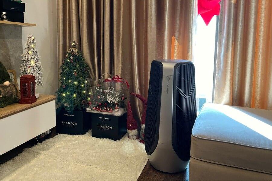 Máy cấp khí tươi với thiết kế hiện đại, hoạt động êm ái, mang lại không gian yên tĩnh cho phòng ngủ.